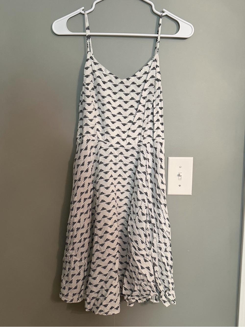 Source Unknown White and Black Patterned Mini Dress